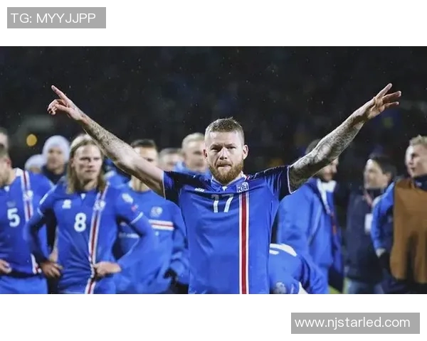 冰岛足球球星8的崛起之路:从小城镇到世界舞台的奋斗与荣耀 冰岛足球球星8的崛起之路:从小城镇到世界舞台的奋斗与荣耀