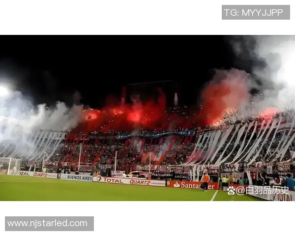 足球过人王闪耀绿茵展绝技用速度与技巧诠释进攻艺术